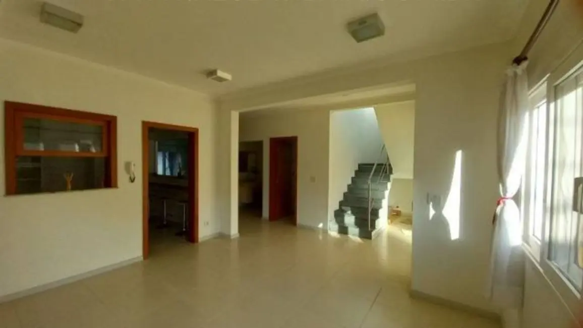 Foto 4 de Casa com 3 quartos à venda, 240m2 em Atibaia - SP