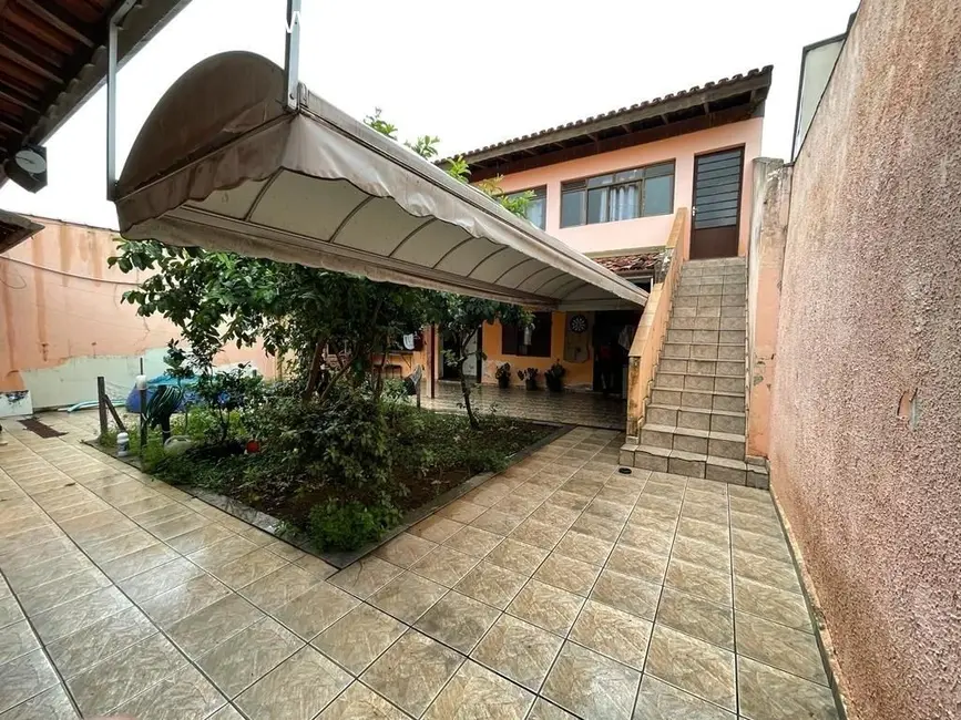 Foto 1 de Casa com 4 quartos à venda, 172m2 em Atibaia Jardim, Atibaia - SP