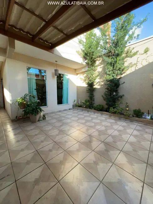 Foto 1 de Casa com 4 quartos à venda, 218m2 em Atibaia - SP