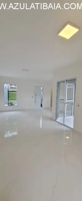 Casa com 3 quartos à venda, 100m2 em Nova Cerejeira, Atibaia - SP - imagem 4 Foto 4 de Casa com 3 quartos à venda, 100m2 em Nova Cerejeira, Atibaia - SP
