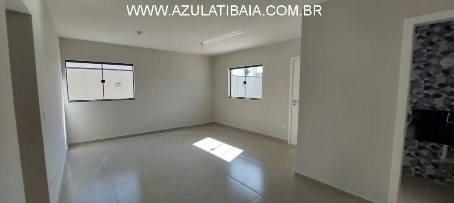 Foto 2 de Casa com 3 quartos à venda, 117m2 em Nova Cerejeira, Atibaia - SP