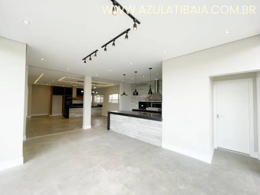 Casa de Condomínio com 4 quartos à venda, 314m2 em Condomínio Residencial Shamballa III, Atibaia - SP - imagem 3 Foto 3 de Casa de Condomínio com 4 quartos à venda, 314m2 em Condomínio Residencial Shamballa III, Atibaia - SP