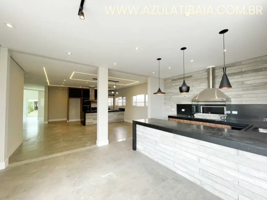 Casa de Condomínio com 4 quartos à venda, 314m2 em Condomínio Residencial Shamballa III, Atibaia - SP - imagem 4 Foto 4 de Casa de Condomínio com 4 quartos à venda, 314m2 em Condomínio Residencial Shamballa III, Atibaia - SP