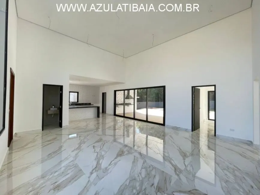 Casa de Condomínio com 3 quartos à venda, 247m2 em Condomínio Residencial Shamballa III, Atibaia - SP - imagem 4 Foto 4 de Casa de Condomínio com 3 quartos à venda, 247m2 em Condomínio Residencial Shamballa III, Atibaia - SP