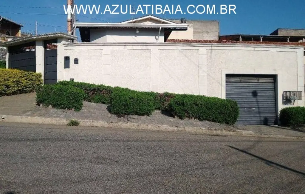 Foto 2 de Casa de Condomínio com 3 quartos à venda, 205m2 em Jardim Alvinópolis, Atibaia - SP