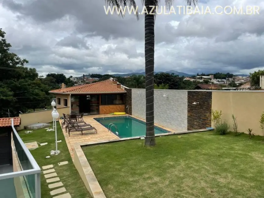 Foto 1 de Chácara com 4 quartos à venda, 210m2 em Chácaras Maringá, Atibaia - SP