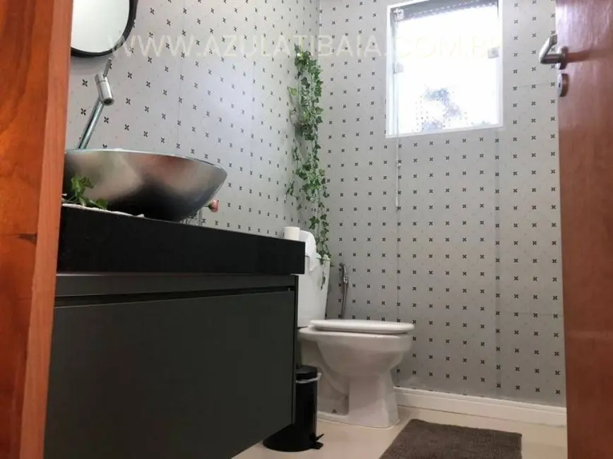 Foto 3 de Chácara com 3 quartos à venda, 216m2 em Jardim Estância Brasil, Atibaia - SP