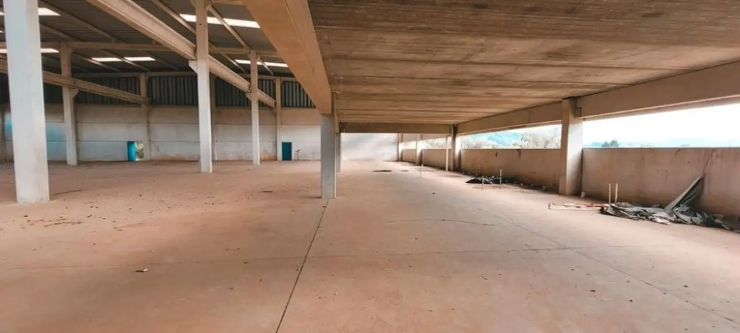 Foto 8 de Armazém / Galpão à venda, 1950m2 em Atibaia - SP