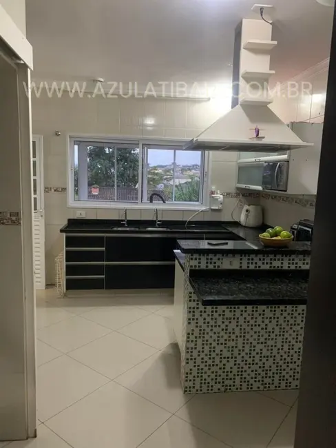 Foto 5 de Casa com 4 quartos à venda, 270m2 em Atibaia - SP