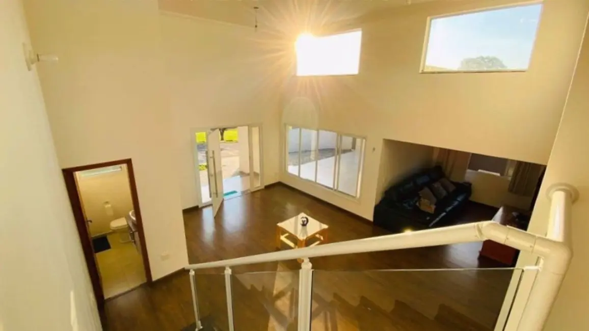 Foto 2 de Casa de Condomínio com 5 quartos à venda, 350m2 em Atibaia - SP