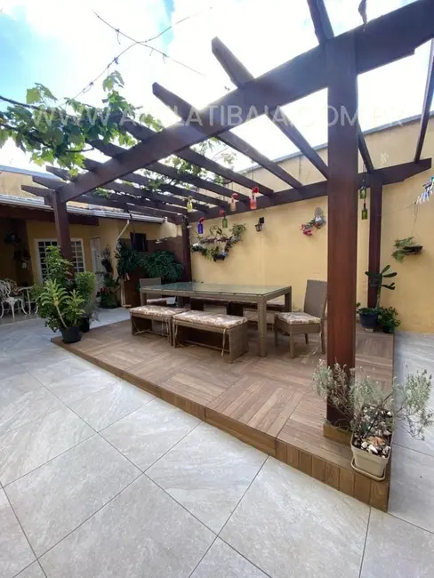 Foto 1 de Casa com 3 quartos à venda, 189m2 em Atibaia Jardim, Atibaia - SP