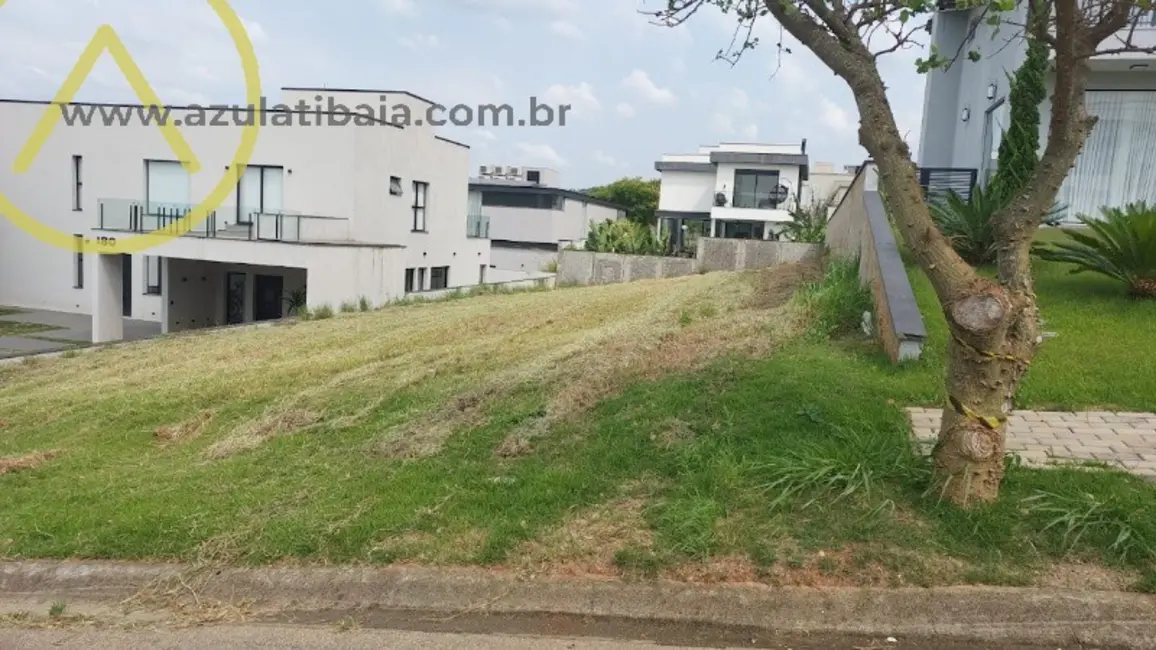 Foto 1 de Terreno / Lote à venda, 600m2 em Atibaia - SP