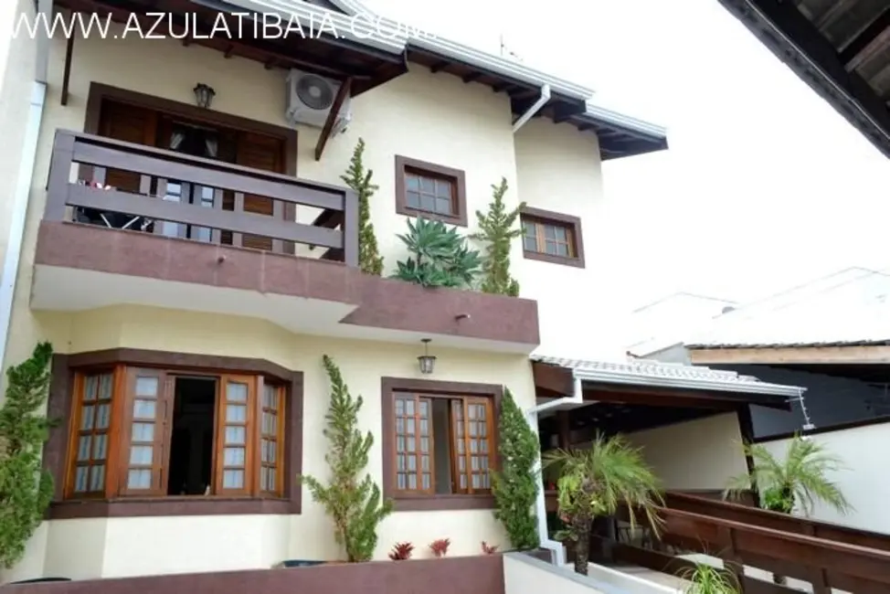Foto 2 de Casa com 4 quartos à venda, 258m2 em Vila Thais, Atibaia - SP