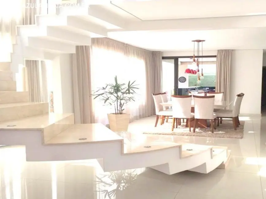 Foto 3 de Casa de Condomínio com 5 quartos à venda, 250m2 em Jardim Estância Brasil, Atibaia - SP