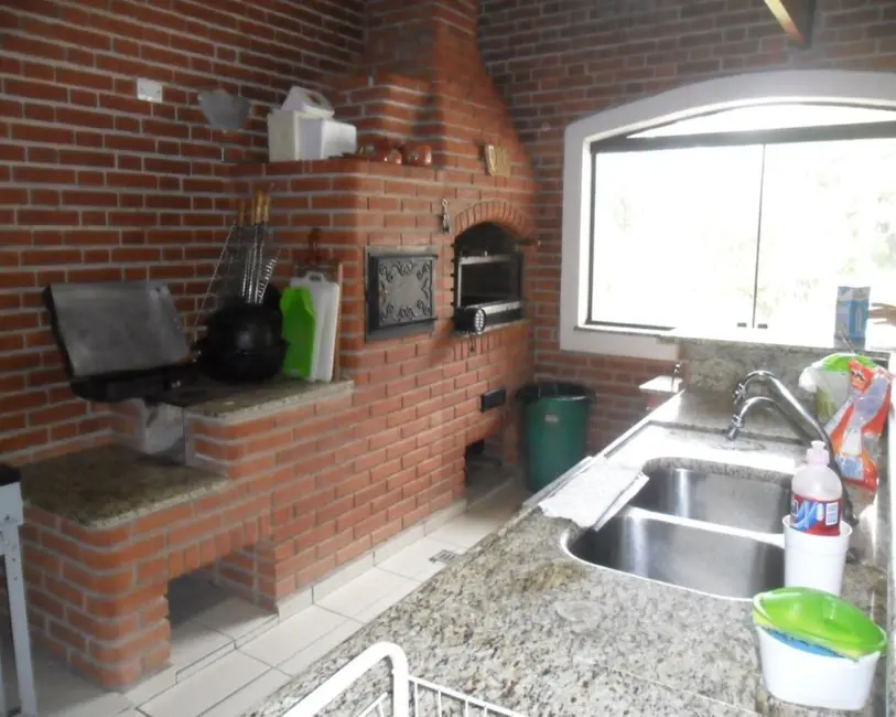 Foto 6 de Chácara com 2 quartos à venda, 240m2 em Jardim Estância Brasil, Atibaia - SP