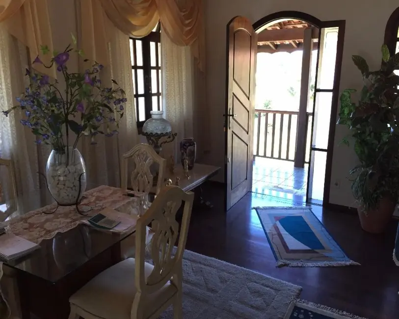 Foto 2 de Chácara com 5 quartos à venda, 339m2 em Bom Jesus Dos Perdoes - SP