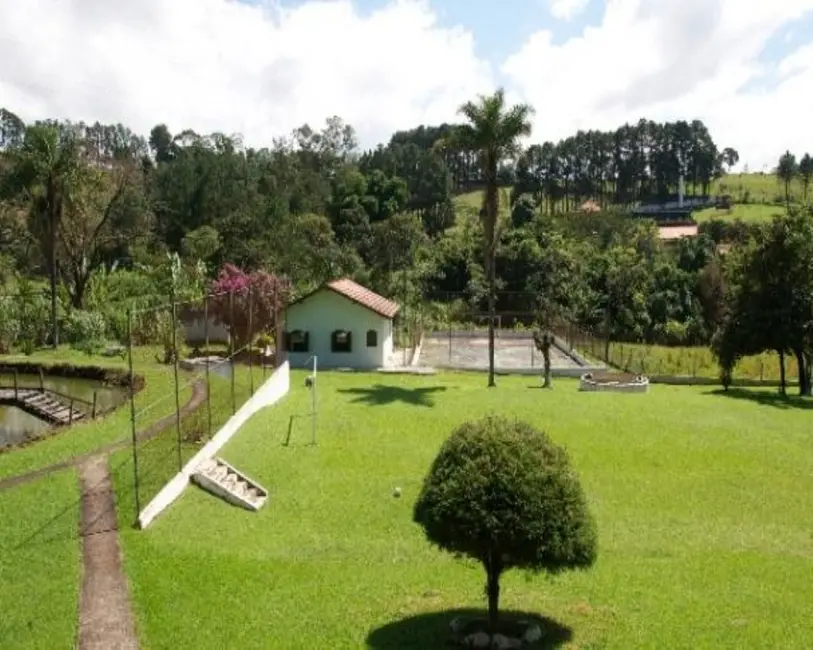 Chácara com 2 quartos à venda, 200m2 em Portão, Atibaia - SP - imagem 6 Foto 6 de Chácara com 2 quartos à venda, 200m2 em Portão, Atibaia - SP