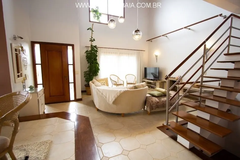 Casa de Condomínio com 4 quartos à venda, 326m2 em Atibaia - SP - imagem 3 Foto 3 de Casa de Condomínio com 4 quartos à venda, 326m2 em Atibaia - SP