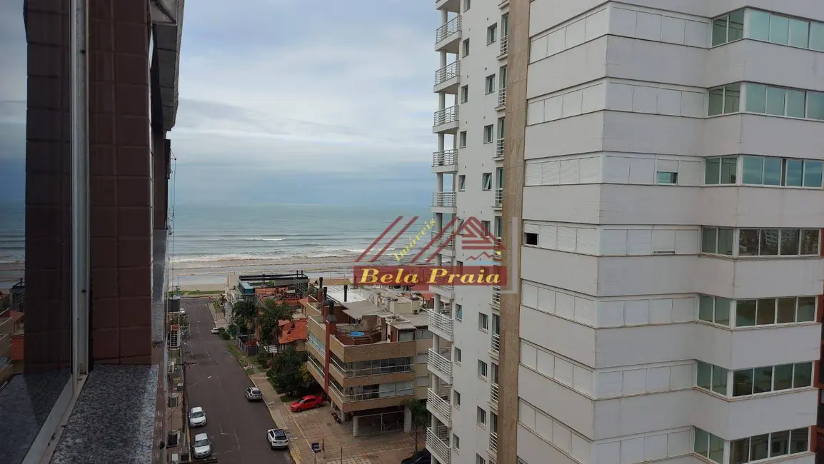 Foto 2 de Apartamento com 3 quartos à venda em Centro, Torres - RS