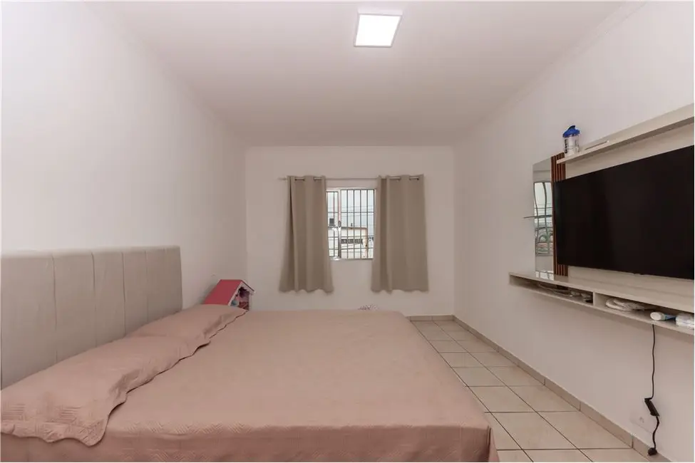 Foto 3 de Casa com 3 quartos à venda, 167m2 em Vila Marari, São Paulo - SP