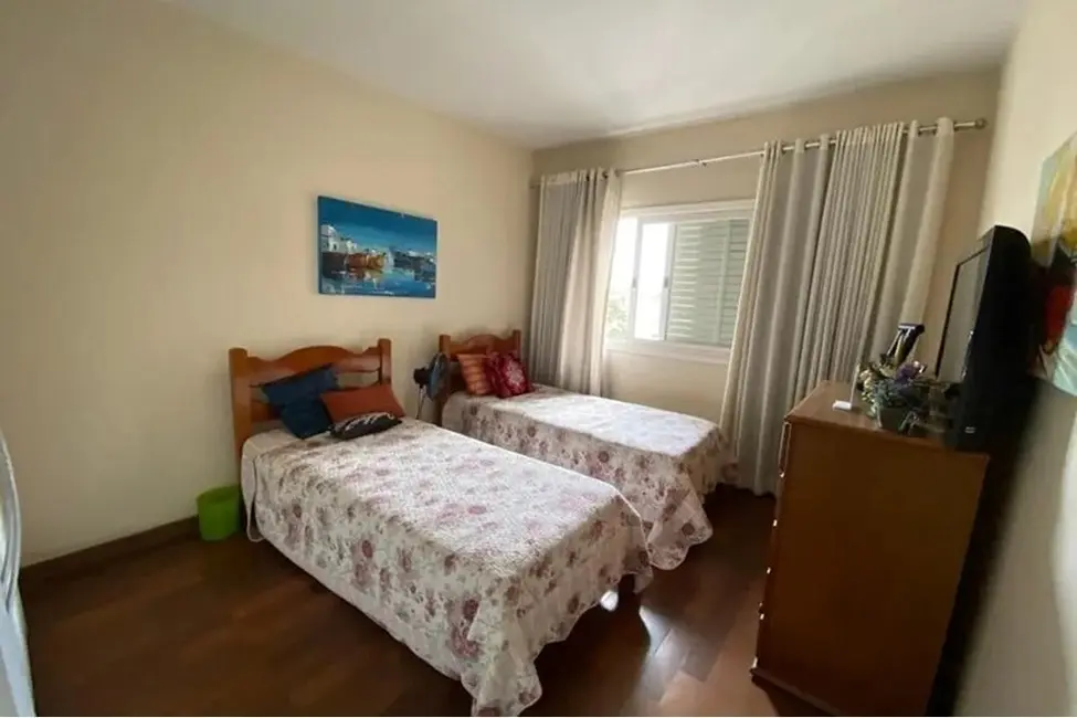 Foto 6 de Casa com 5 quartos à venda, 229m2 em Planalto Paulista, São Paulo - SP