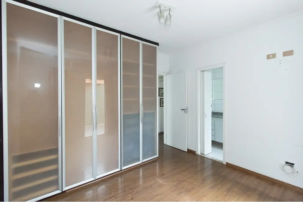 Foto 2 de Casa com 4 quartos à venda, 118m2 em Bosque da Saúde, São Paulo - SP