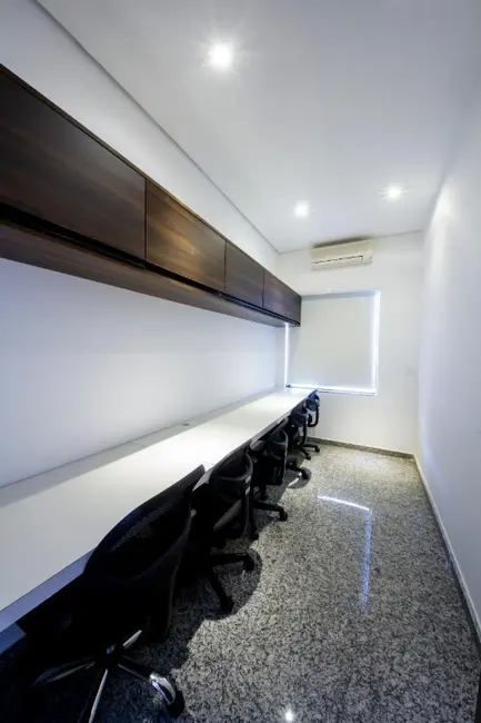 Sala Comercial para alugar, 10m2 em Jardim das Acácias, São Paulo - SP - imagem 2 Foto 2 de Sala Comercial para alugar, 10m2 em Jardim das Acácias, São Paulo - SP