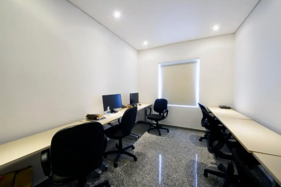 Sala Comercial para alugar, 15m2 em Jardim das Acácias, São Paulo - SP - imagem 3 Foto 3 de Sala Comercial para alugar, 15m2 em Jardim das Acácias, São Paulo - SP