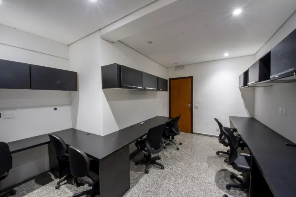 Foto 1 de Sala Comercial para alugar, 24m2 em Jardim das Acácias, São Paulo - SP