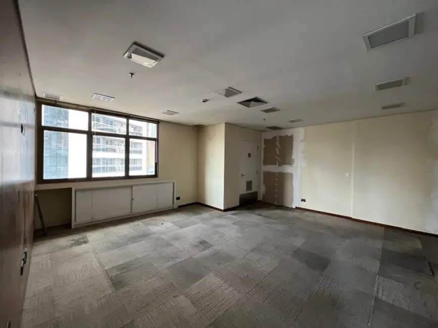 Loja à venda e para alugar, 115m2 em Vila Olímpia, São Paulo - SP - imagem 7 Foto 7 de Loja à venda e para alugar, 115m2 em Vila Olímpia, São Paulo - SP