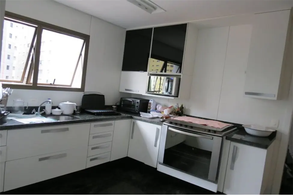 Apartamento com 3 quartos à venda, 193m2 em Moema, São Paulo - SP - imagem 5 Foto 5 de Apartamento com 3 quartos à venda, 193m2 em Moema, São Paulo - SP