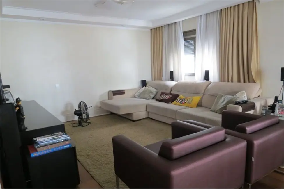 Apartamento com 3 quartos à venda, 193m2 em Moema, São Paulo - SP - imagem 3 Foto 3 de Apartamento com 3 quartos à venda, 193m2 em Moema, São Paulo - SP