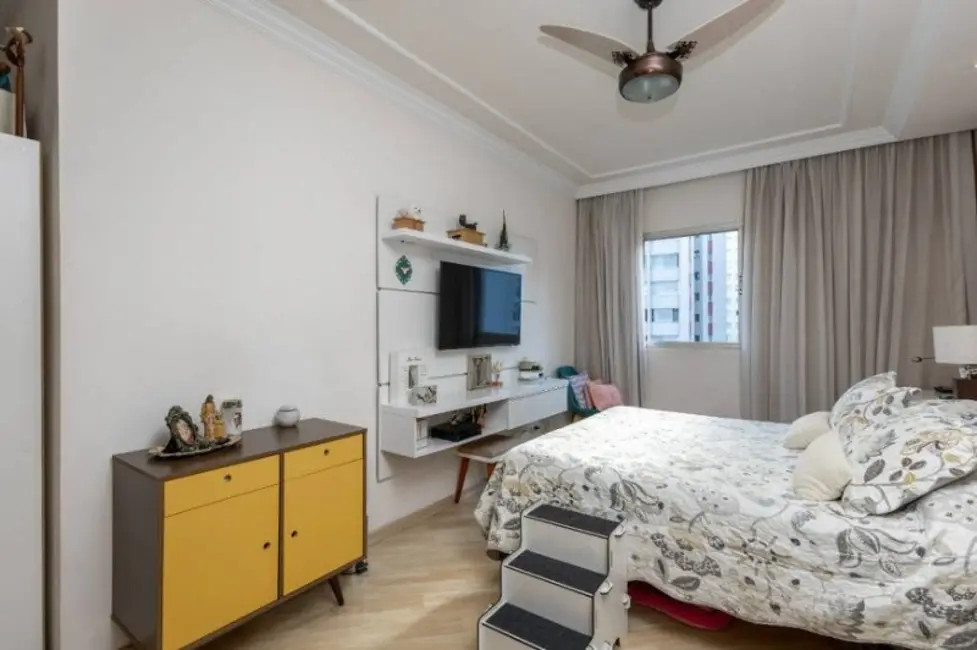 Foto 6 de Apartamento com 3 quartos à venda, 208m2 em Indianópolis, São Paulo - SP