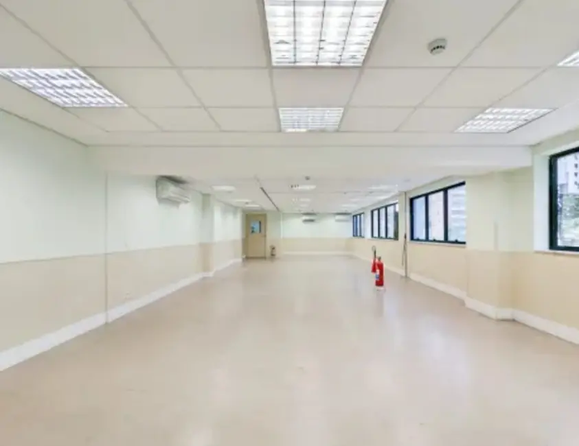 Loja para alugar, 1000m2 em Vila Olímpia, São Paulo - SP - imagem 1 Foto 1 de Loja para alugar, 1000m2 em Vila Olímpia, São Paulo - SP