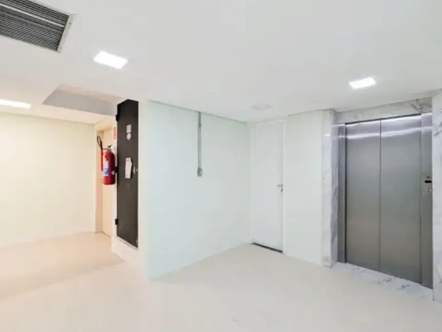 Loja para alugar, 1000m2 em Vila Olímpia, São Paulo - SP - imagem 9 Foto 9 de Loja para alugar, 1000m2 em Vila Olímpia, São Paulo - SP