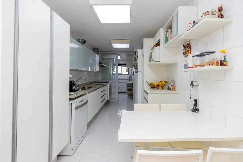 Apartamento com 3 quartos à venda, 161m2 em Vila Nova Conceição, São Paulo - SP - imagem 9 Foto 9 de Apartamento com 3 quartos à venda, 161m2 em Vila Nova Conceição, São Paulo - SP