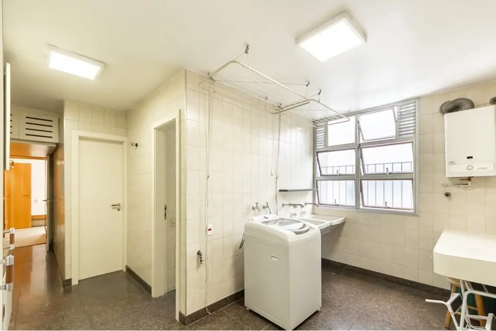 Apartamento com 3 quartos à venda, 217m2 em Jardim Europa, São Paulo - SP - imagem 6 Foto 6 de Apartamento com 3 quartos à venda, 217m2 em Jardim Europa, São Paulo - SP