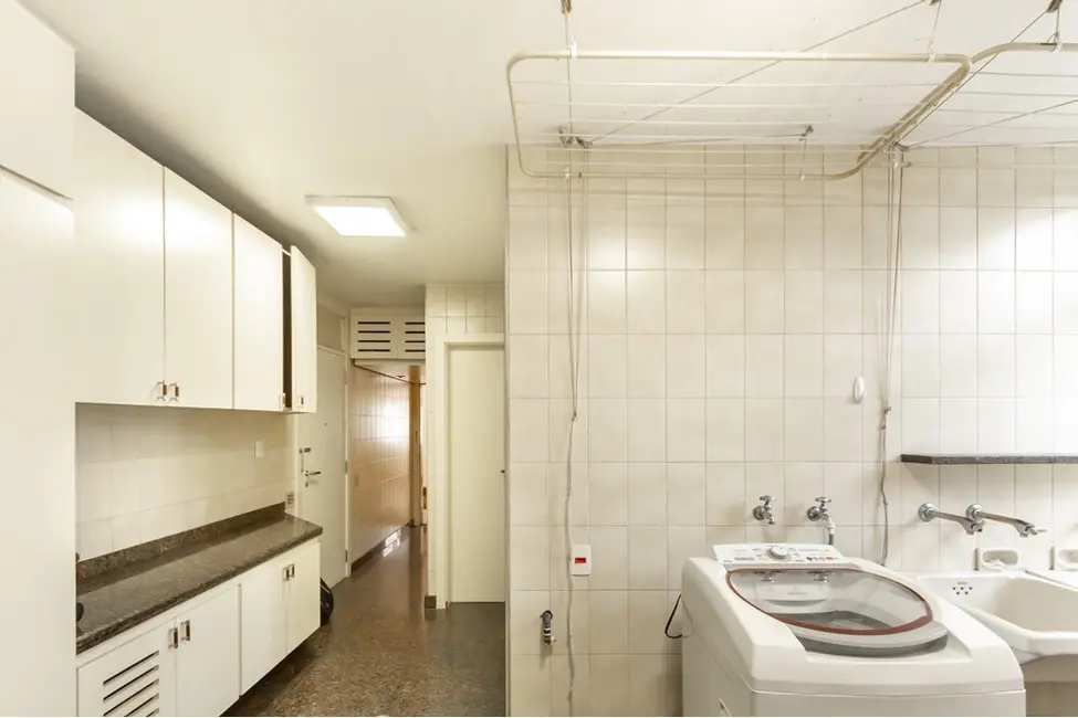 Apartamento com 3 quartos à venda, 217m2 em Jardim Europa, São Paulo - SP - imagem 7 Foto 7 de Apartamento com 3 quartos à venda, 217m2 em Jardim Europa, São Paulo - SP