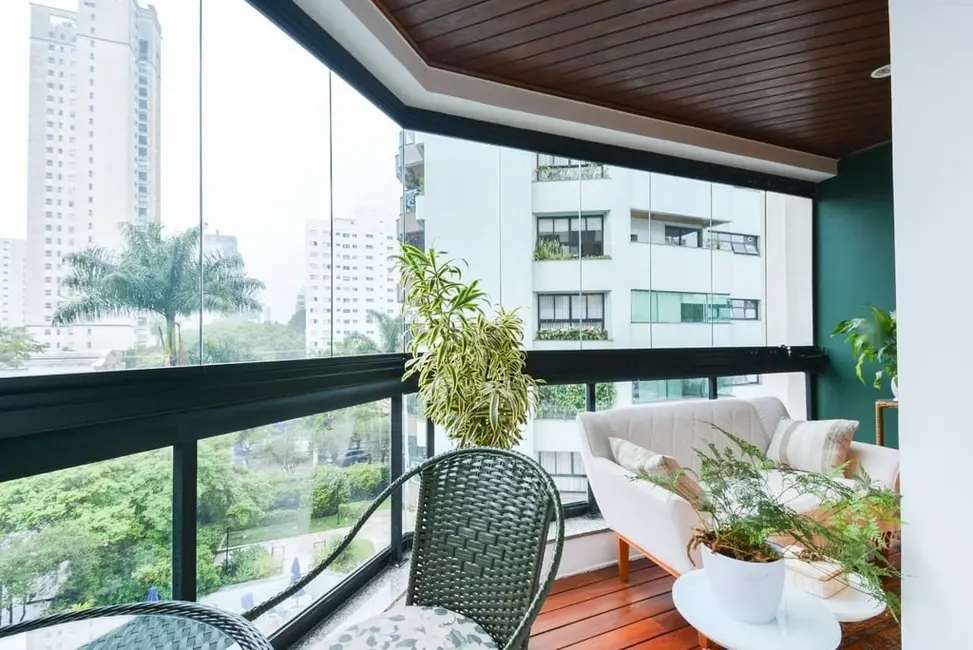 Apartamento com 3 quartos à venda, 179m2 em Planalto Paulista, São Paulo - SP - imagem 1 Foto 1 de Apartamento com 3 quartos à venda, 179m2 em Planalto Paulista, São Paulo - SP