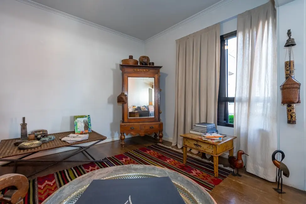 Foto 9 de Apartamento com 4 quartos à venda, 238m2 em Real Parque, São Paulo - SP