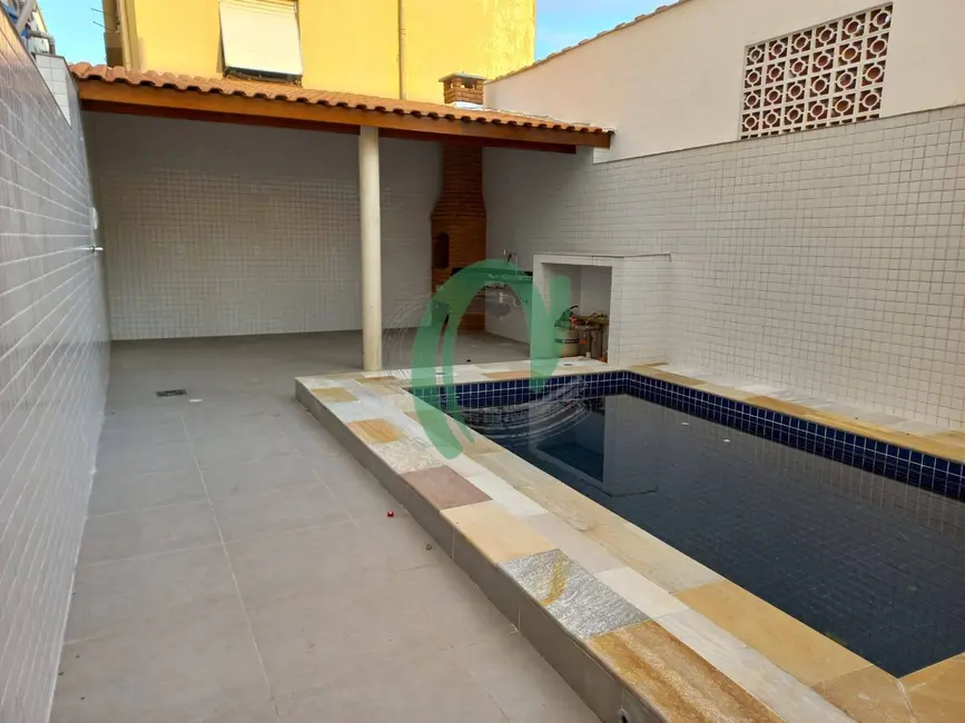 Foto 1 de Casa com 3 quartos à venda, 270m2 em Campo Grande, Santos - SP
