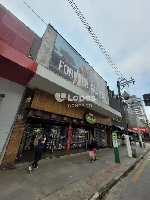 Sala Comercial para alugar, 675m2 em Gonzaga, Santos - SP - imagem 1 Foto 1 de Sala Comercial para alugar, 675m2 em Gonzaga, Santos - SP