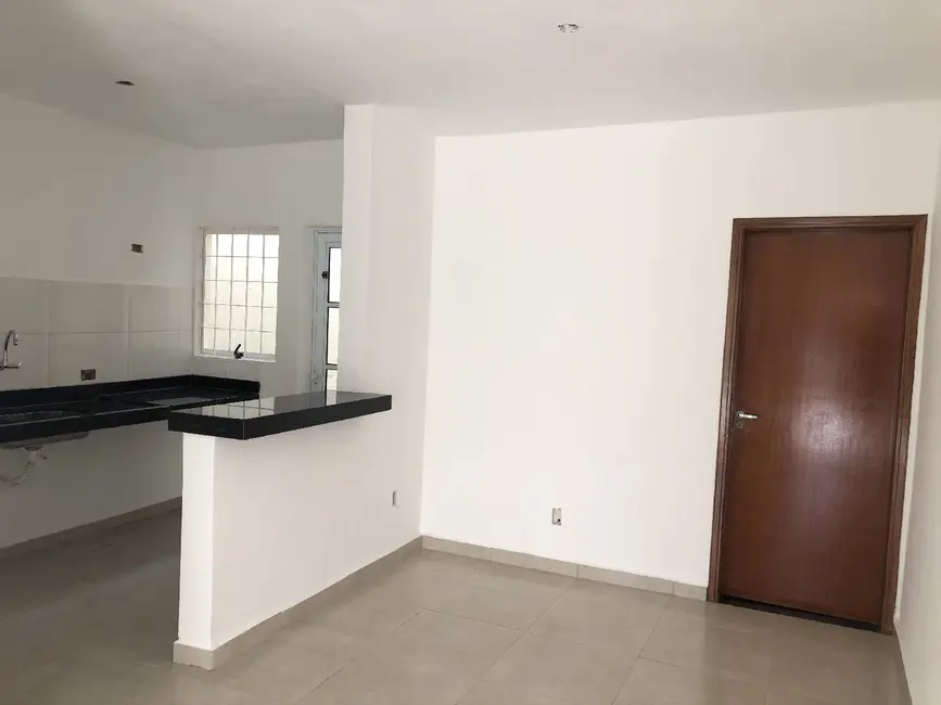 Foto 8 de Casa com 2 quartos à venda, 125m2 em Jardim Itaguaçu, Salto - SP