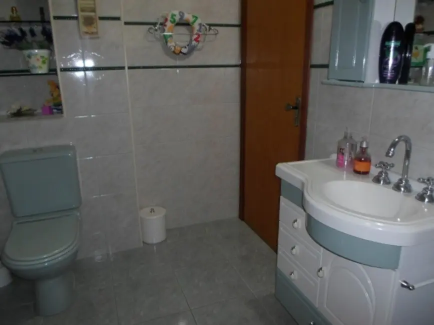 Foto 8 de Sobrado com 5 quartos à venda, 260m2 em Jundiai - SP