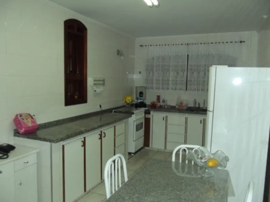 Sobrado com 3 quartos à venda, 277m2 em Jardim do Lago, Jundiai - SP - imagem 5 Foto 5 de Sobrado com 3 quartos à venda, 277m2 em Jardim do Lago, Jundiai - SP