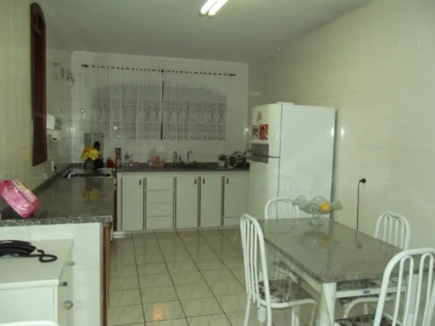 Sobrado com 3 quartos à venda, 277m2 em Jardim do Lago, Jundiai - SP - imagem 6 Foto 6 de Sobrado com 3 quartos à venda, 277m2 em Jardim do Lago, Jundiai - SP