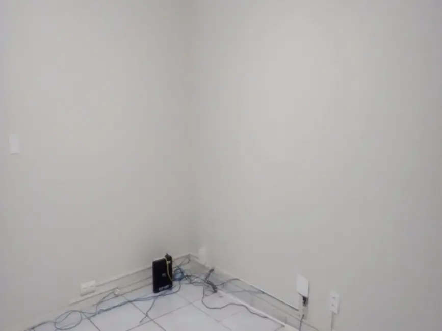 Sala Comercial à venda e para alugar, 52m2 em Anhangabaú, Jundiai - SP - imagem 4 Foto 4 de Sala Comercial à venda e para alugar, 52m2 em Anhangabaú, Jundiai - SP