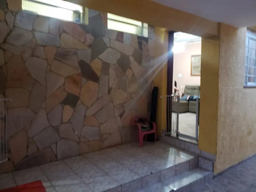 Foto 2 de Casa com 3 quartos à venda, 230m2 em Vila Rio Branco, Jundiai - SP