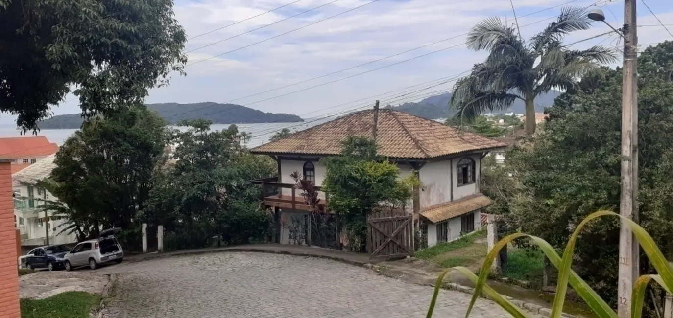 Foto 1 de Casa com 2 quartos à venda, 122m2 em Centro, Porto Belo - SC