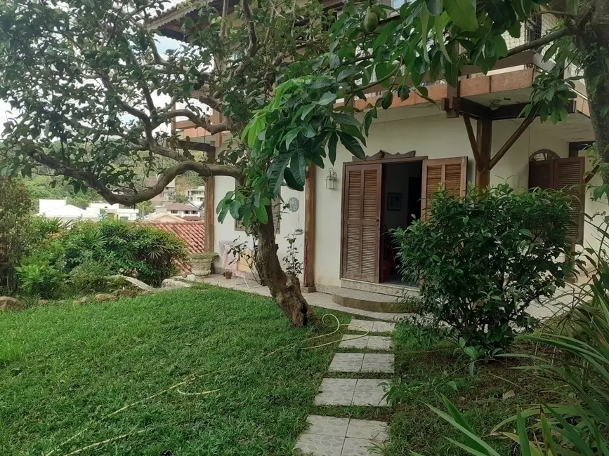 Foto 3 de Casa com 2 quartos à venda, 122m2 em Centro, Porto Belo - SC